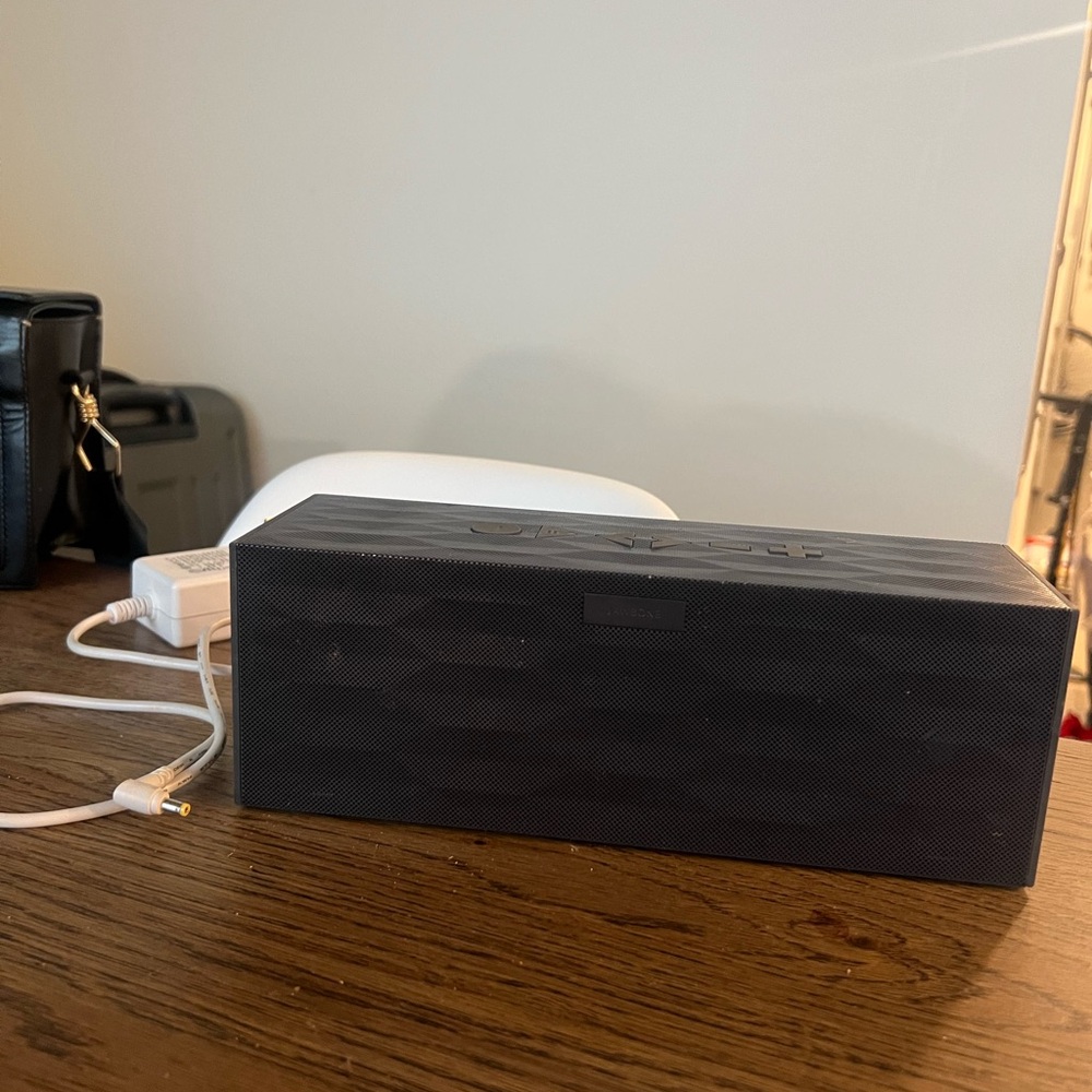 Jawbone Speaker